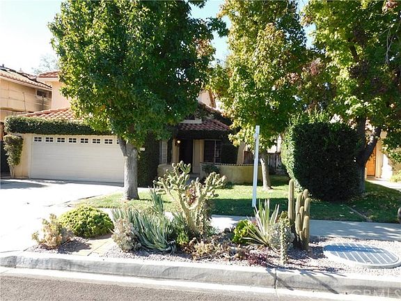 3rd image of 10344 Rock St
