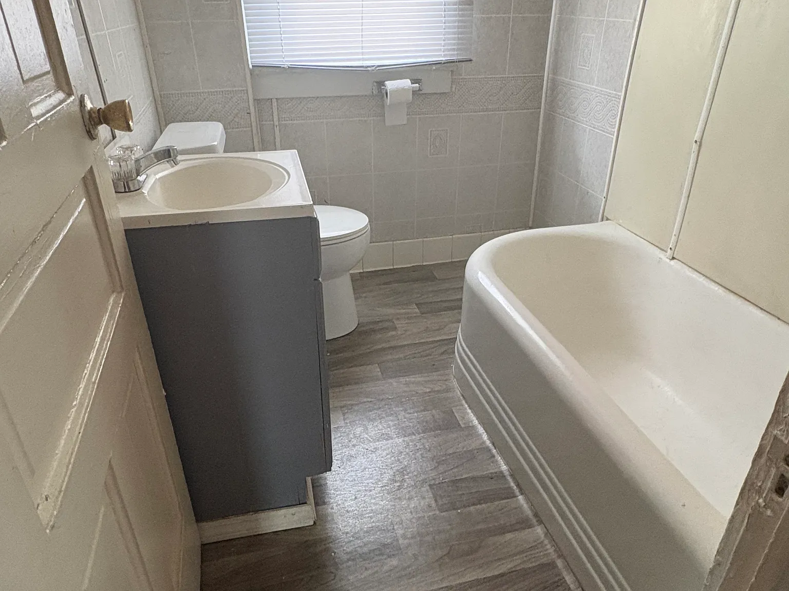 3 bed, 1400 sqft, $1,200 — Photo 4