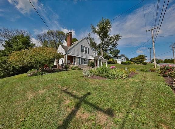2nd image of 2838 John St