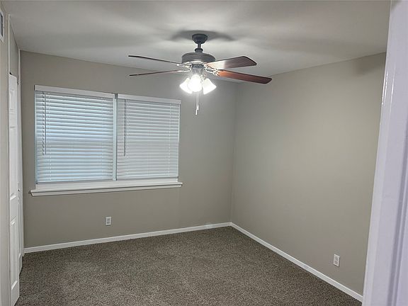 5th image of 2439 Maverick Ave