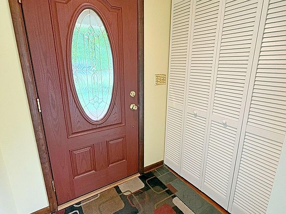 5th image of 1445 Conneaut Ave