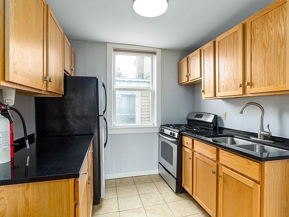 2nd image of 14-16 Cloarec Ct #1