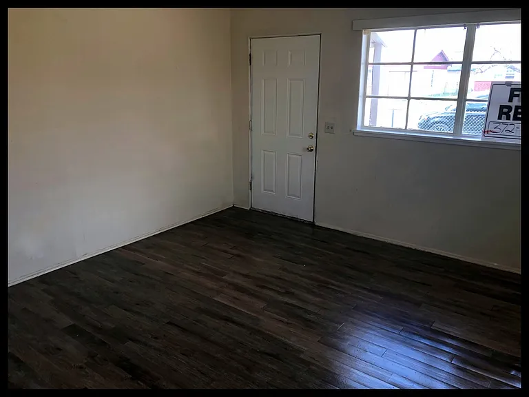 920 Gardenia St — Photo 7