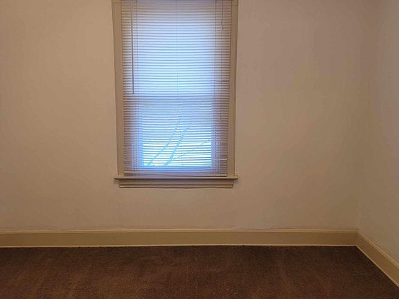 3rd image of 3532 W 52nd St