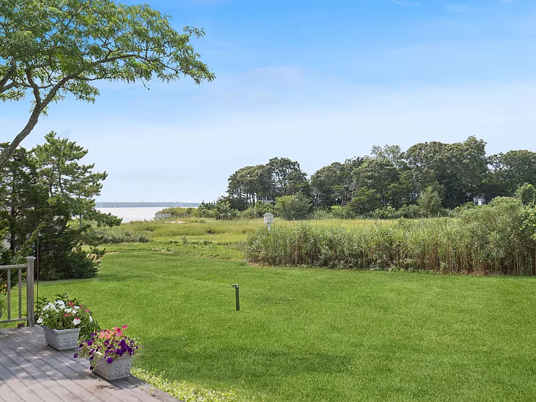 33 Beach Rd — Photo 30