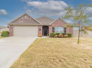 241 Napoli Ln, Centerton, AR 72719