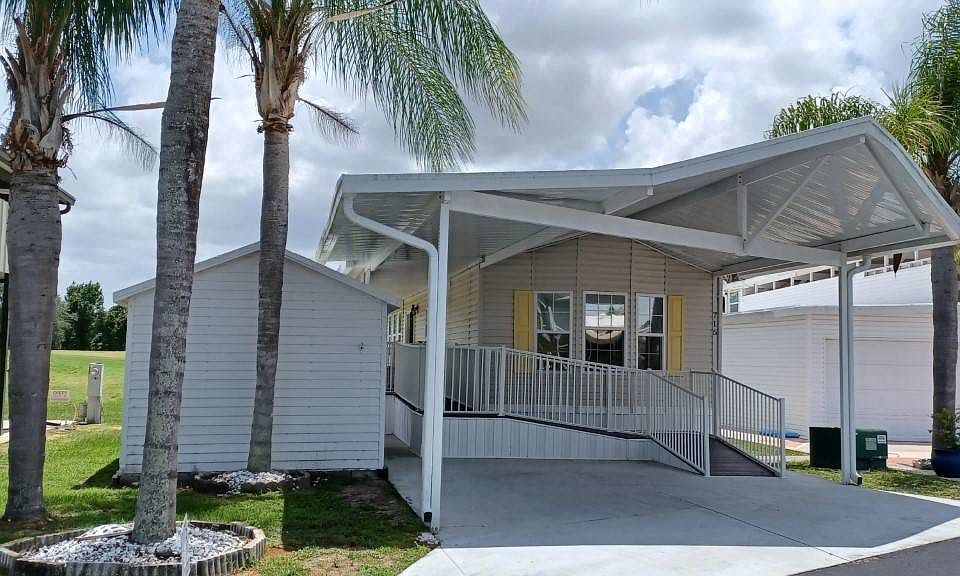 1st image of 715 Par Pines Blvd