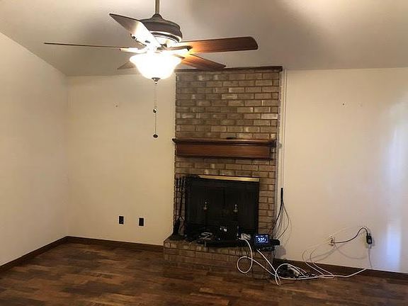 3rd image of 1917 Tiffany Dr