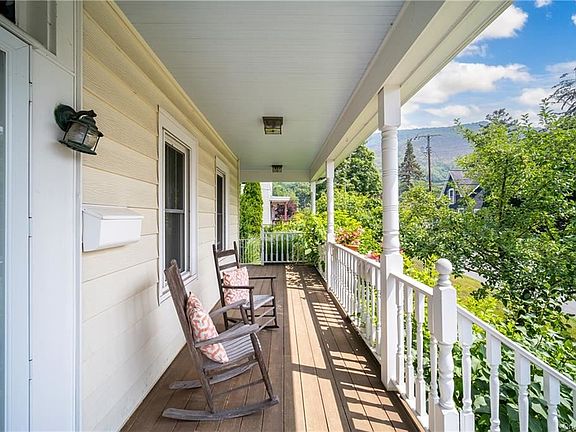 5th image of 40 Robinson St