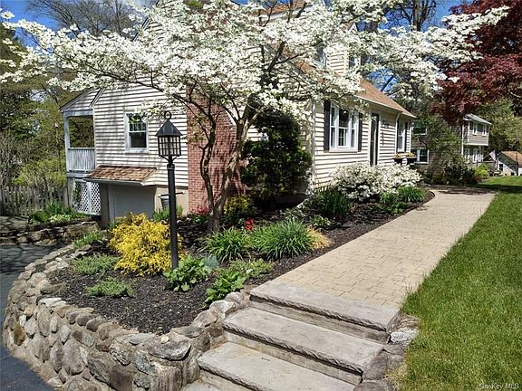 2nd image of 307 Fulle Dr