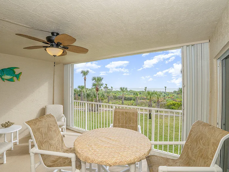 609 Shorewood Dr #203 — Photo 2