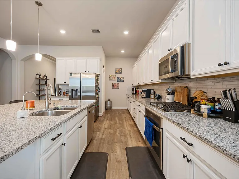 5622 Vintage Oaks Ln — Photo 6