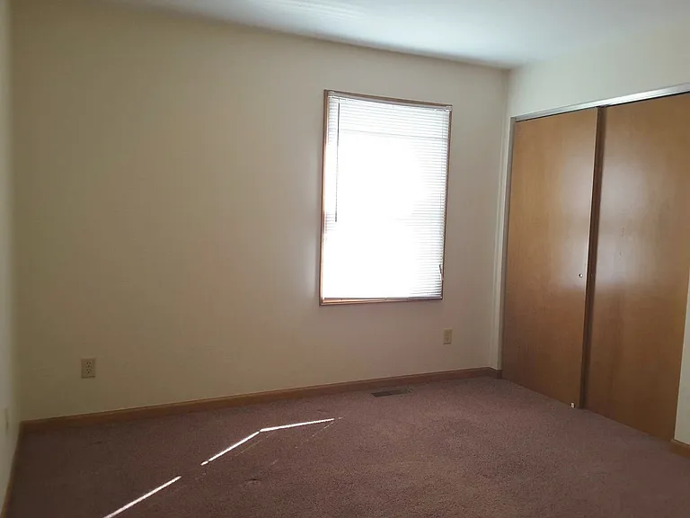 216 Stonewall Ct — Photo 6