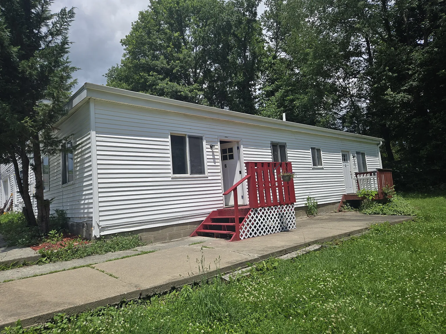 3 bed, $1,950 — Photo 2