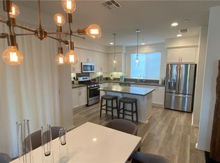1037 Savi Dr #101, Corona, CA 92880