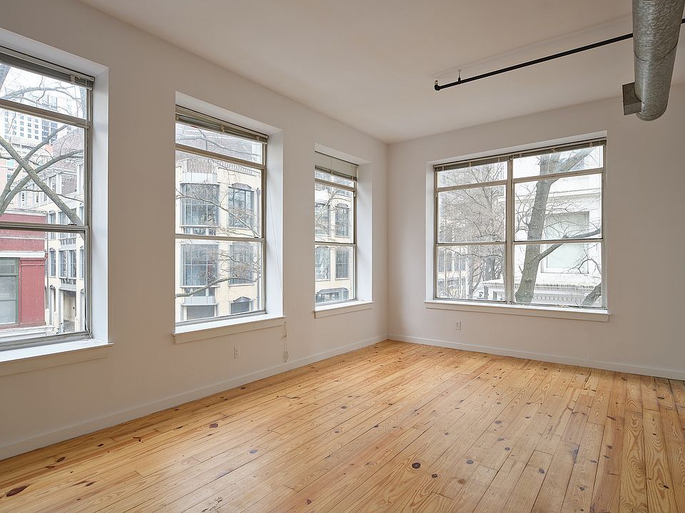 02-26-Canvas-Muse-Apt-321-DSCF9727-LOW