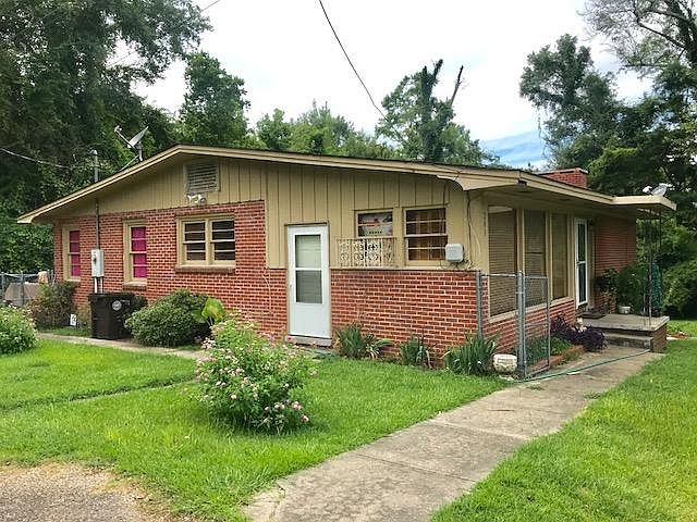 2nd image of 203 Orange St