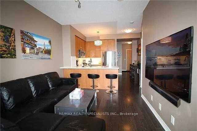 3939 Duke Of York Blvd — Photo 2