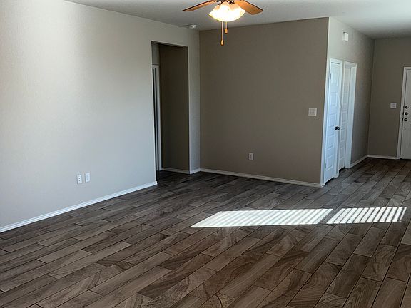 3rd image of 270 Jaycen Ln