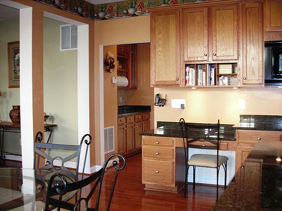 Granite, Hardwoods, Under Cabinet Lighting