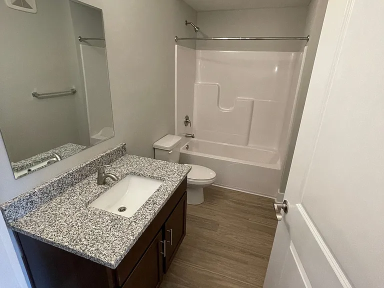 Preston Valley Apartments — Photo 8