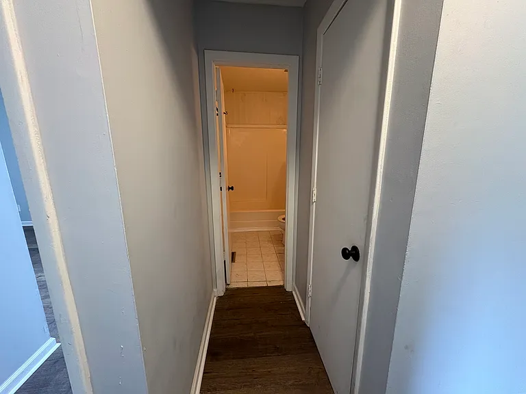 406 Cary Dr — Photo 16