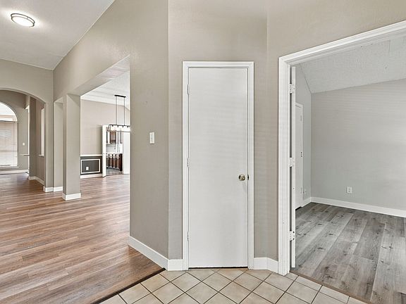 5th image of 8201 Pacific St