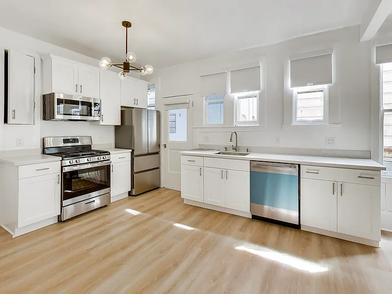 1418 Leavenworth St #3 — Photo 6