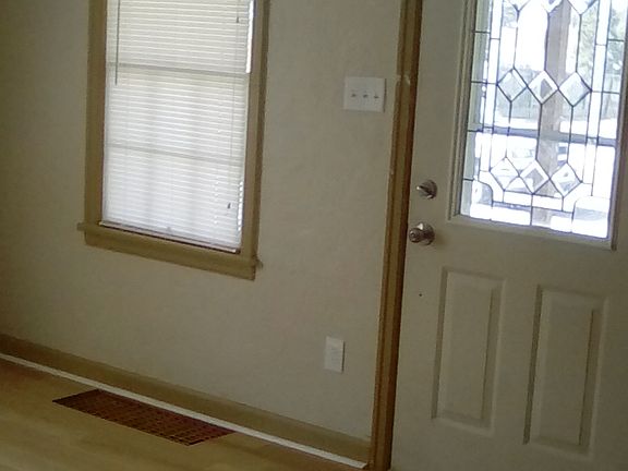 5th image of 1409 Santa Fe Ave