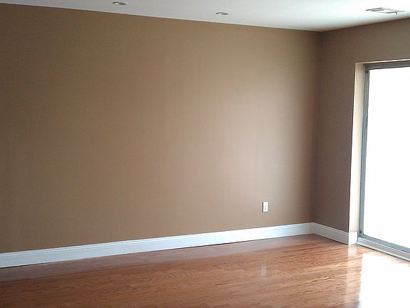 5th image of 65 Elmwood Park Dr APT 27B