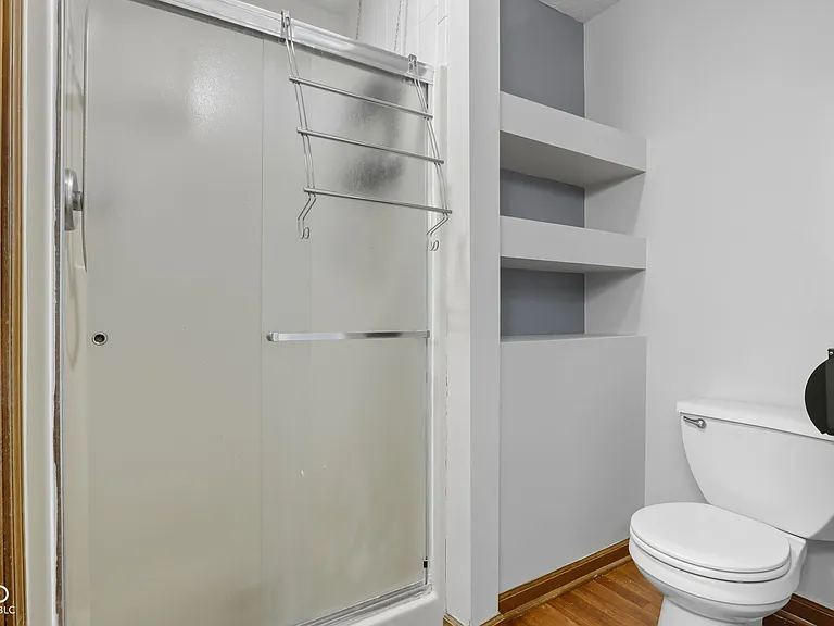 7975 Meadow Bend Cir — Photo 58