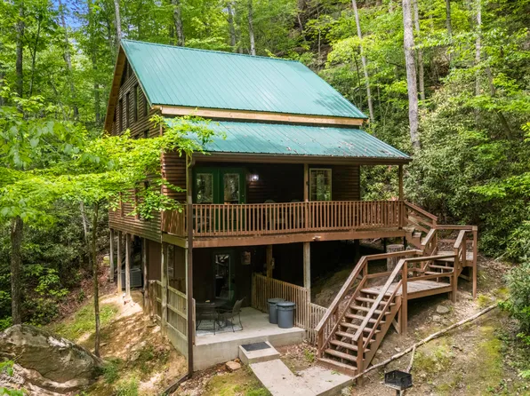 77 Lloyd Ln, Stanton, KY 40380