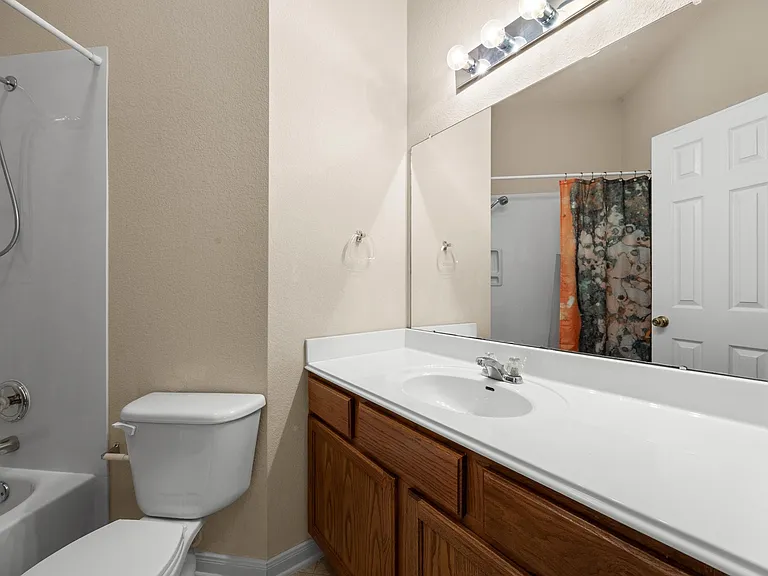 3808 Noe Ln — Photo 25
