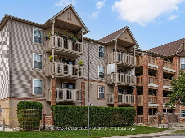 4003 Kilmer Dr #312, Burlington, ON L7M 4M1