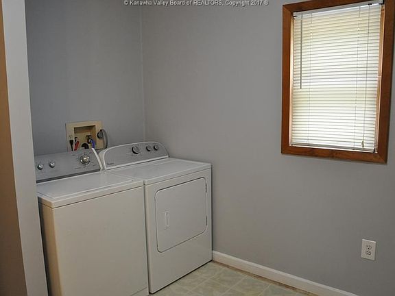 3rd image of 362 Tanglewood Dr