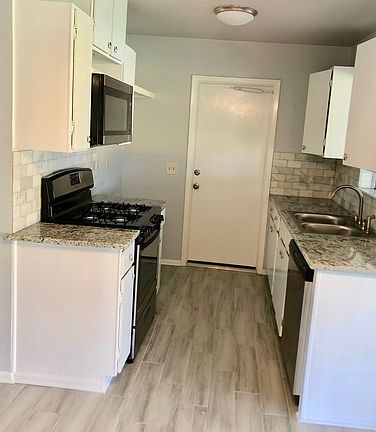 5th image of 7609 Marigold Trace St