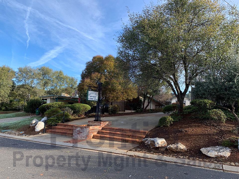 2nd image of 27 Summit Ave #27
