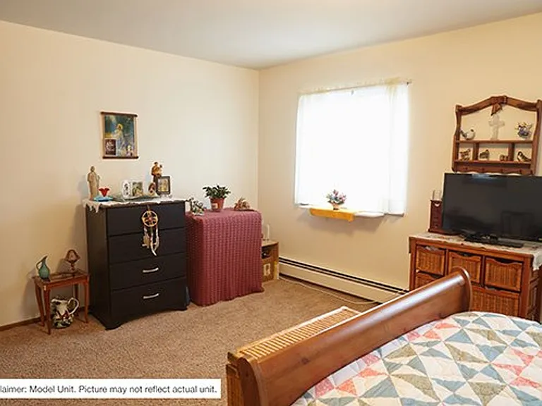 1420 N Wisconsin St — Photo 3