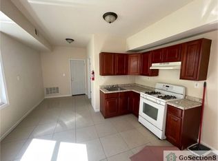 521 S 17th St APT 2L, Newark, NJ 07103