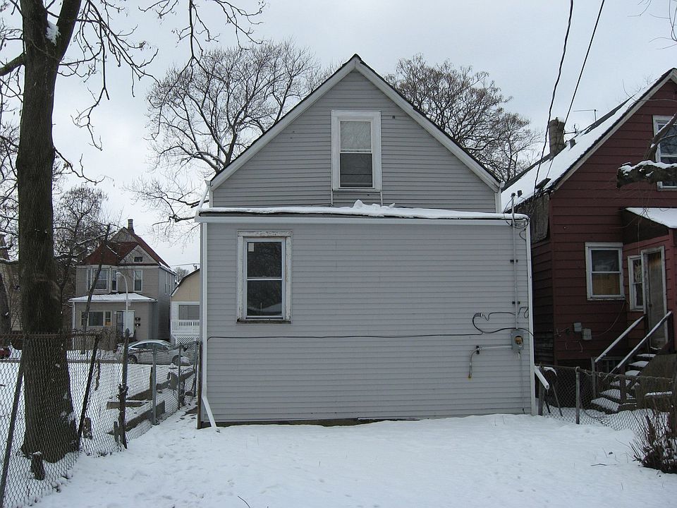 2nd image of 6745 S Claremont Ave