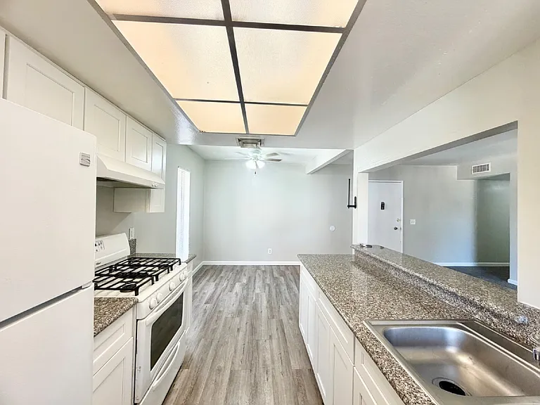 1405 Vegas Valley Dr #298 — Photo 12