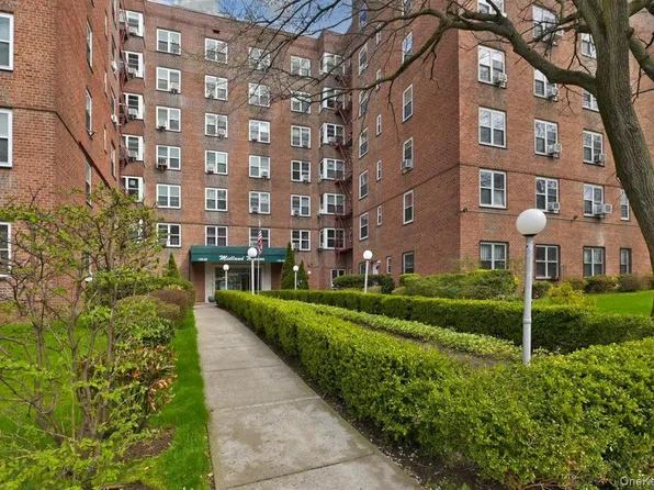 182-25 Wexford Terrace #505, Jamaica Estates, NY 11432