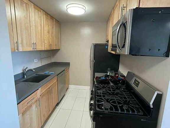 3rd image of 123-33 83rd Ave #1503