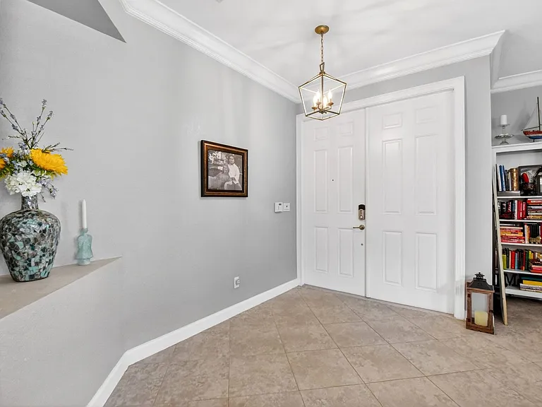 9062 Gulf Cove Dr — Photo 8