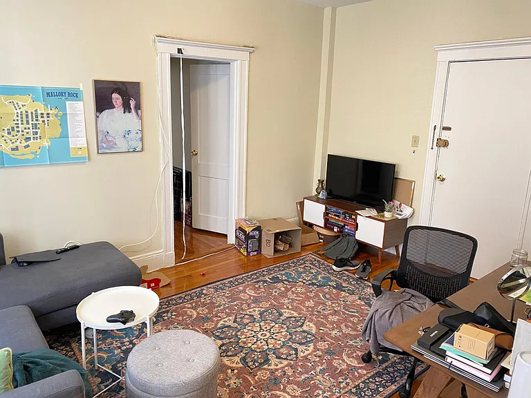 61 Woodstock Ave — Photo 7