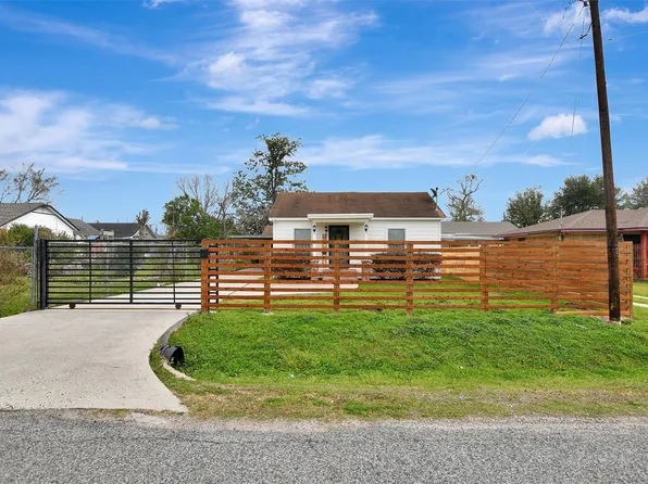 7714 Helmers St, Houston, TX 77022