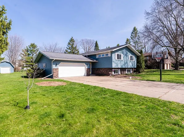 421 BLUEBIRD LANE, Marshfield, WI 54449