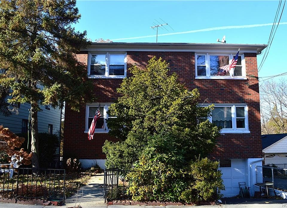 1st image of 5 Oak Ave #1