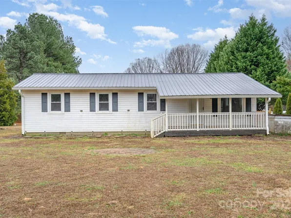 1876 Rollins Dr, Catawba, NC 28609