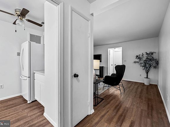 3rd image of 12 Cardor Ct APT 100